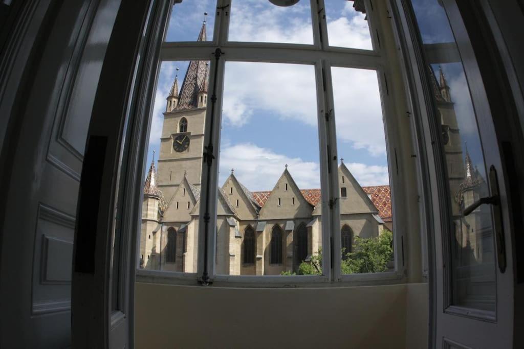 Main Square Apartment Sibiu Exterior foto